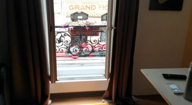 Studio in Paris, With Wonderful City View and Wifi, Забронировать Отель Париж Иль-де-Франс, рядом с Трините – д’Эстьен д’Орв