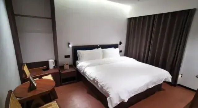 Люкс с 3 комнатами с балконом и с видом на море Four Seasons Garden Mountain and Sea