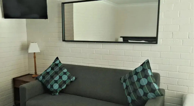 Семейный номер Standard с видом на озеро Hibiscus Lakeside Motel