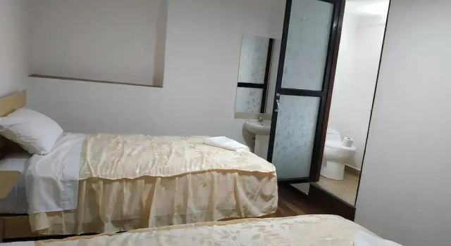 Anais y Nicolas Hostel