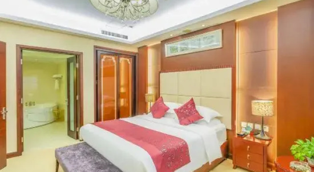 Люкс Standard Luanzhou International Hotel