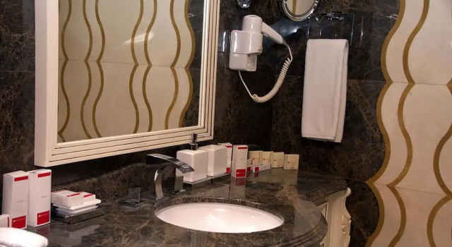 Двухместный люкс с видом на море Ramada by Wyndham Baku