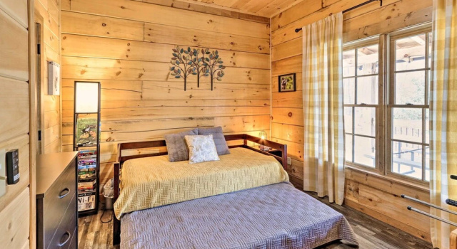 Коттедж Coosawattee River Resort Cabin w/ Private Hot Tub!
