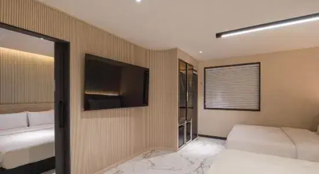 Номер Premier Urban Groove Hotel