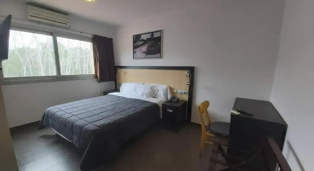 Одноместный номер Standard Hotel 170
