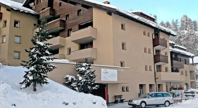 Chesa Munteratsch 311 Silvaplana, Reserva ahora Hotel Hoteles en Alta Engadina con aparcamiento, Aparcamiento