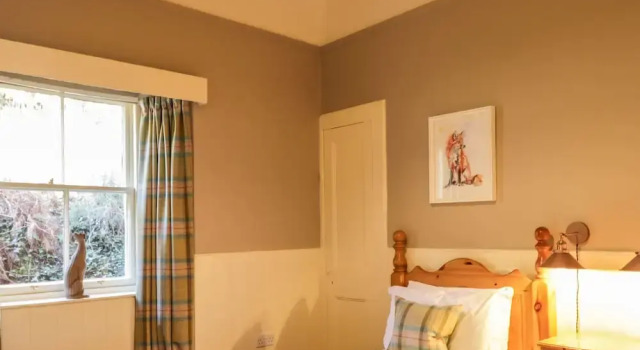 Ferry Cottage - Balmacara, Buchen Sie Ferienhaus Hotels in Schottland mit Parkplatz, Parkplätze