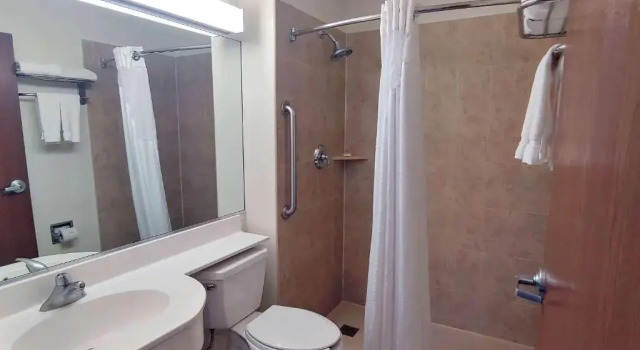 Четырёхместный номер Standard Microtel Inn and Suites by Wyndham Ciudad Juarez, US Consulate