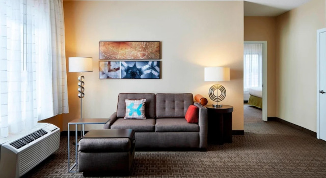 Двухместный люкс TownePlace Suites by Marriott Harrisburg Hershey