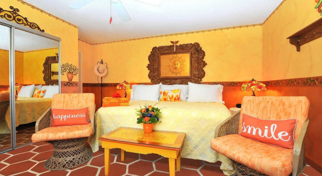 Blue Seas Courtyard, Забронировать Отель Отели Лодердейл-бай-Си 3 звезды, рядом с Sea Ranch Village Shopping Center, 3*