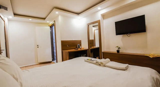 Economy No Window Double room Mitani Suites