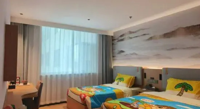 Семейный тент Merlinhod Hotel
