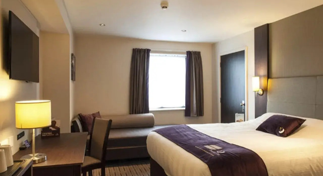 Premier Inn Glasgow - Bellshill, Book Hotel Bellshill Lanarkshire