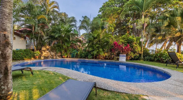 Ola Bonita BeachFront Apart Hotel