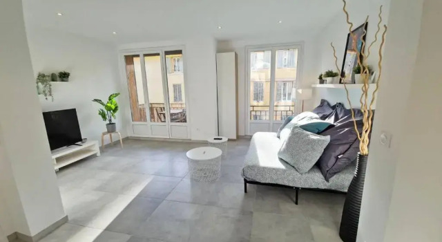 Maxbnb - T2 Balcon 50m2 - Climatise - Ouest -, Забронировать Отель Тулон Var coast, рядом с Stade de Bon Rencontre