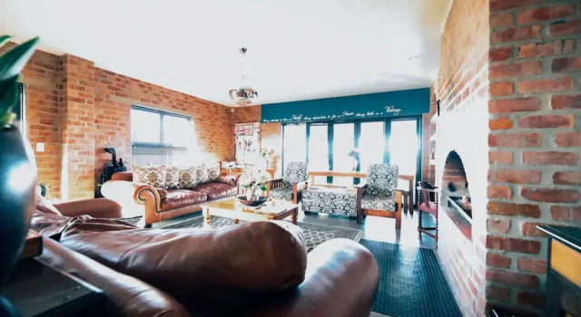 Stay At Friends, Забронировать Отель Беттис-Бей Оверберг