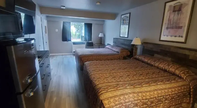 Четырёхместный номер Standard Lazy Bear Lodge