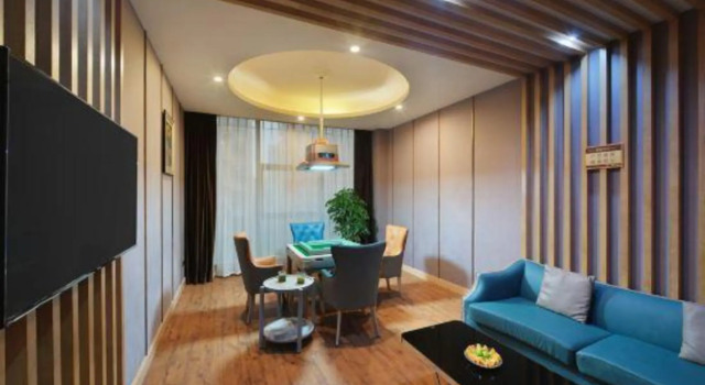 Wise Confidencen Jin Cheng Hotel, Prenota Hotel Hotel a Sichuan con parcheggio, Parcheggio
