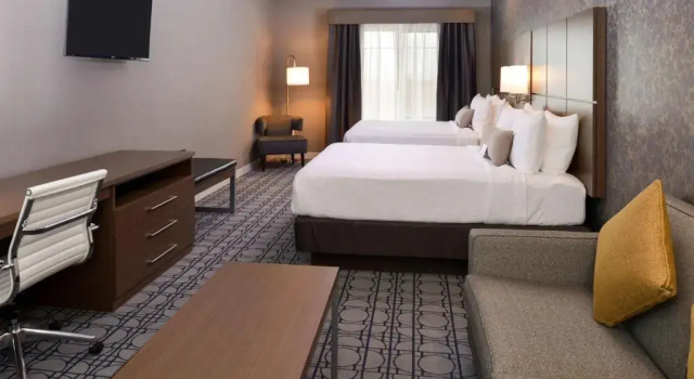 Четырёхместный люкс Best Western Plus Coalinga Inn