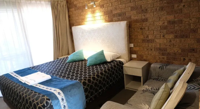 Номер Standard с балконом Sapphire Palms Motel