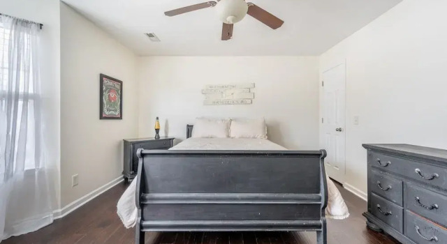 Cozy Remodeled House With Views Prime Location 3 Bedroom Home by RedAwning, Prenota Hotel Nashville Tennessee