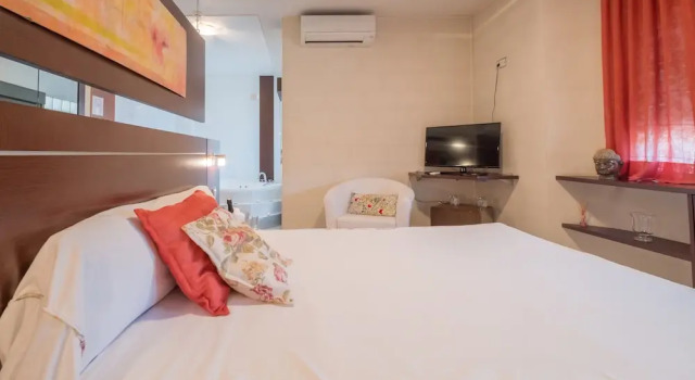 Двухместный номер Deluxe с балконом Hotel Vivar