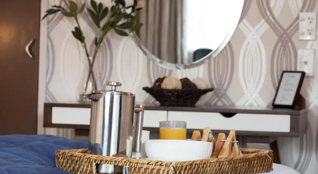 Студия Deluxe Broadway Motel & Miro Court Villas
