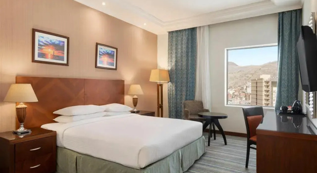 Ramada Dar Al Fayzeen Hotel Makkah, Забронировать Отель Отели Мекки с бассейном, Бассейн