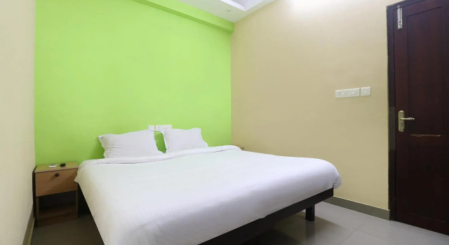 Номер Deluxe Fabhotel Elite Inn