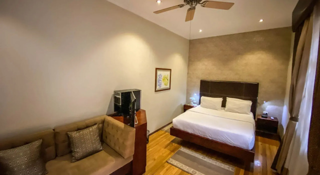 Santa Lucia House - Forum, Book Hotel Hoteller i Cuenca med parkering, nær San Blas square, Parkering