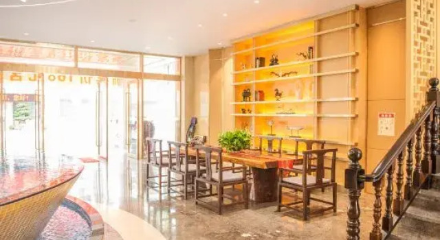 Haizhou Hotel, Book Hotel Hoteller i Dehong med parkering, Parkering