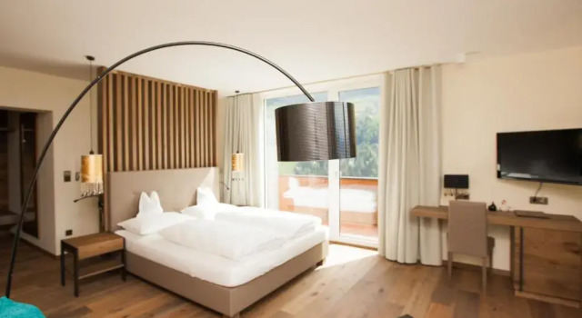 Полулюкс Hotel Zirmerhof & Residence