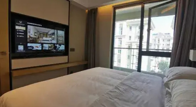 Люкс Superior Vienna International Hotel (Qinhuangdao Nandaihe Blue Coast Bathing Beach)