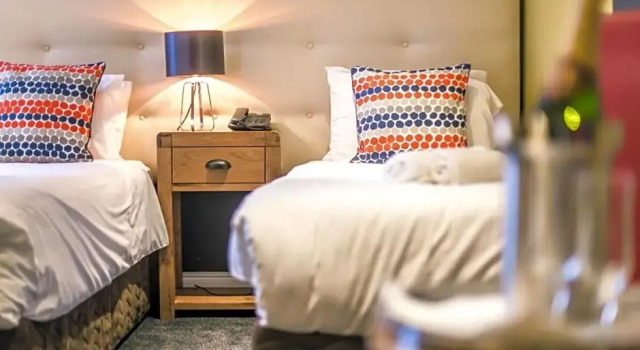 Номер Classic Mc Kevitts Village Hotel