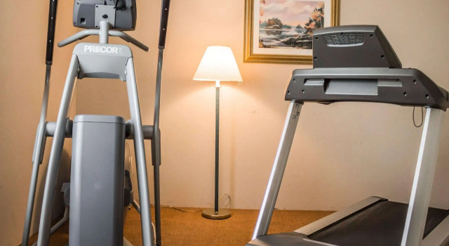Quality Inn & Suites Manistique, Varaa Hotelli Manistique Michigan