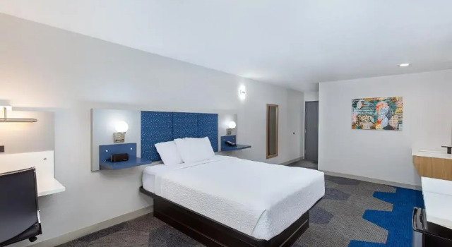 Люкс c 1 комнатой Microtel Inn & Suites by Wyndham Manchester - Newly Renovated