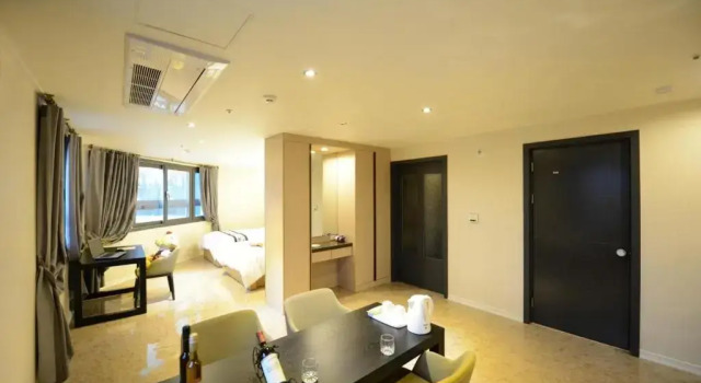 Двухместный номер Luxury Dunsan Graytone Hotel