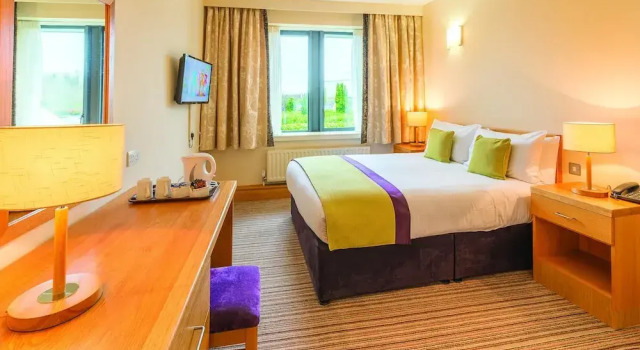 Knock House Hotel, Book Hotel Knock Mayo