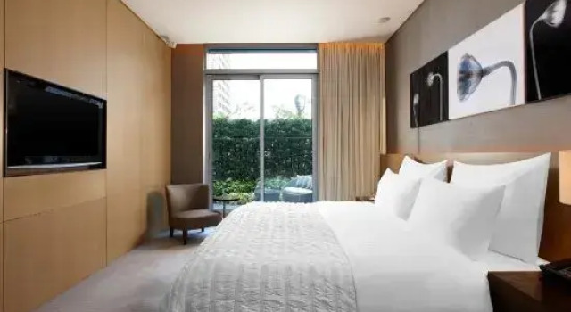 Полулюкс с балконом Le Meridien Taipei