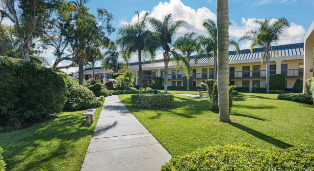 Best Western Plus South Coast Inn