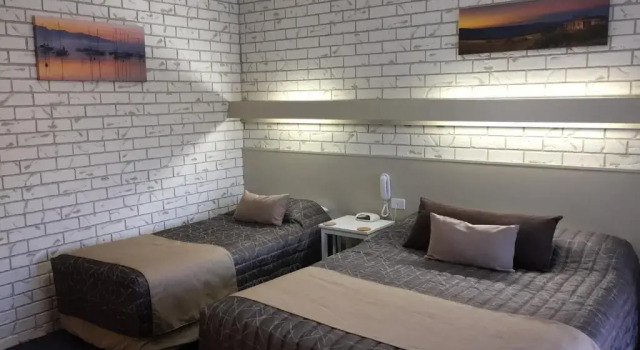 Culcairn Motor Inn, Rezerwuj Hotel Culcairn New South Wales