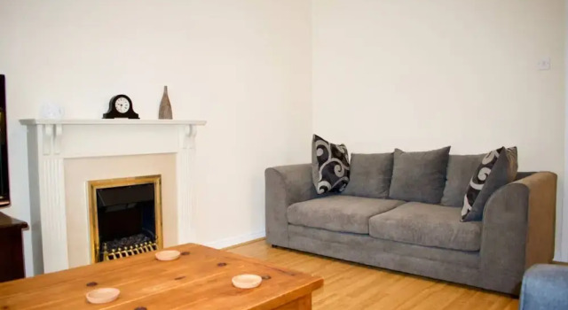 Homely 2 Bed Apartment Next To Leith Walk, Prenota Appartamento Leith 