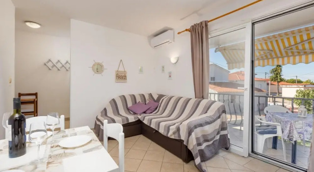 Amazing Home in Gabonjin With Wifi and 1 Bedrooms, Prenota Hotel Hotel a Isole Quarnerine con parcheggio, Parcheggio