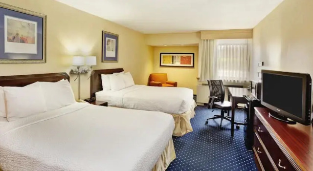 Courtyard Fort Wayne, Prenota Hotel Fort Wayne Indiana