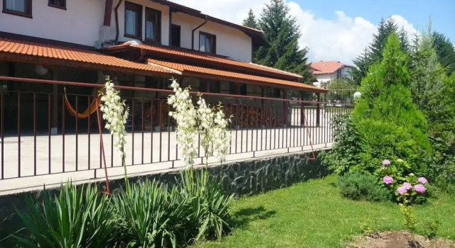 Edelweiss Park Complex Alexander Services Apartments