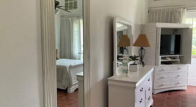 "srvittinivillas Lc01  Resorts / Spacious/ Family/ Group/ Best Loc", Забронировать Вилла Отели Ла-Романа с парковкой, Парковка