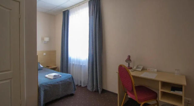 Одноместный номер Standard Hotel BEST with FREE PARKING