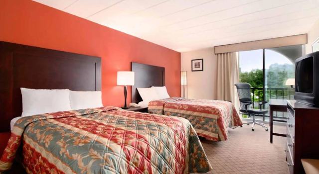 Clarion Hotel and Conference Center, Reserva ahora Hotel Hoteles en Gayly con piscina, Piscina