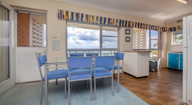 Quarterdeck, Unit 4/12 Magnus Street, Забронировать Отель Нельсон-Бей Port Stephens, рядом с Марина d'Albora