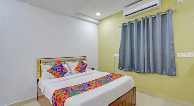 Номер Premium FabHotel Dolce Vita Grand- Nr Yashoda Hospitals Hitech City